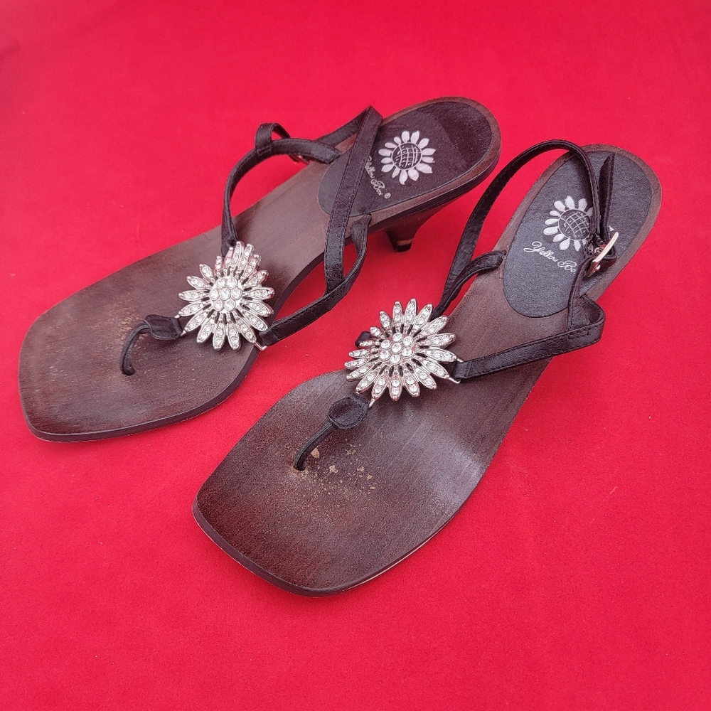 Yellow Box Flower Emblem 2" Black Leather Wooden Heels 7.5